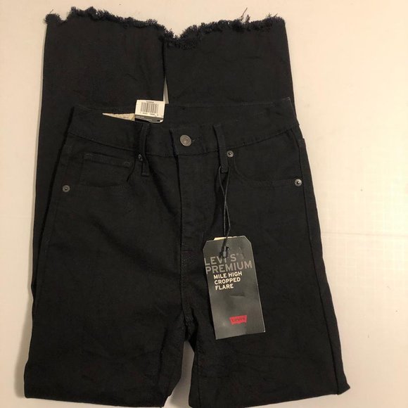 NWT Levis Cropped Flare Size 25x26 - Picture 4 of 13